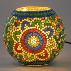 Lampe en cristal multicolore pour une décoration moderne, un éclairage créatif et une atmosphère attrayante à la maison