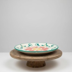 Assiette à dessert élégante en céramique pour la décoration de table, idéale pour les desserts, design moderne et polyvalent.
