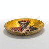 Assiette décorative représentant une femme en fleurs, design artistique pour cuisine et salle à manger, idéale pour