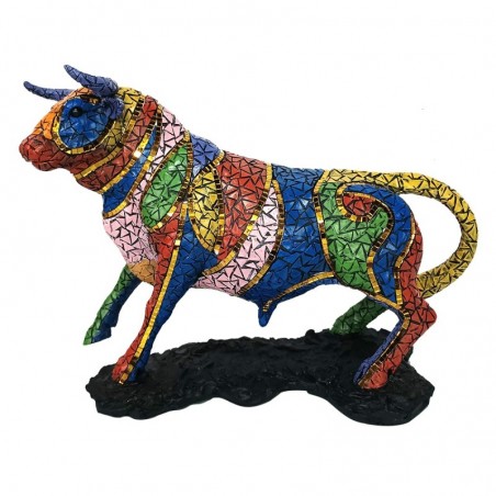 Figurine de taureau multicolore 28 cm x 15 cm x 38 cm en résine décorative pour la maison et le bureau